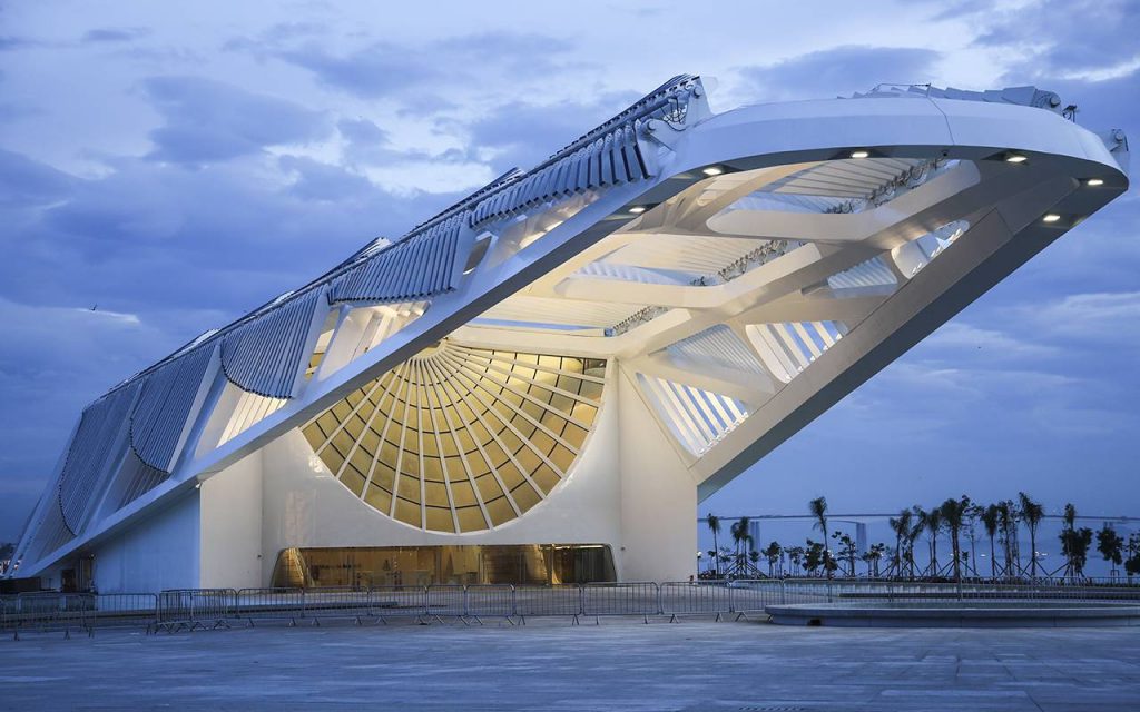 O Museu do Amanhã está localizado na zona portuária do Rio de Janeiro e, em pouco menos de três anos, já é um dos lugares mais visitados da Cidade Maravilhosa.